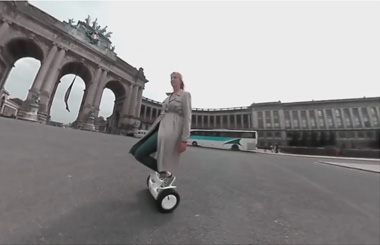 Airwheel S8 saddle equipped scooter